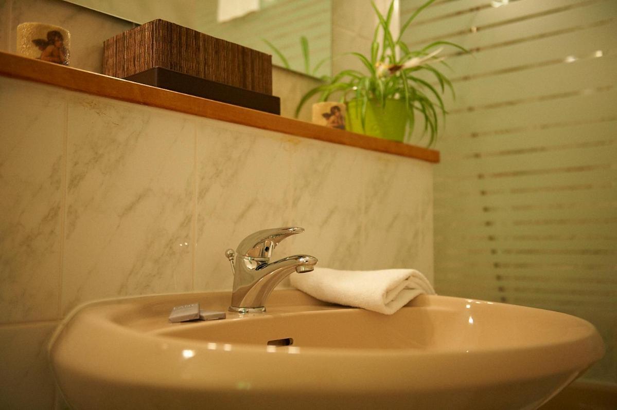 Hotel Le Relais Fleurance ภายนอก รูปภาพ